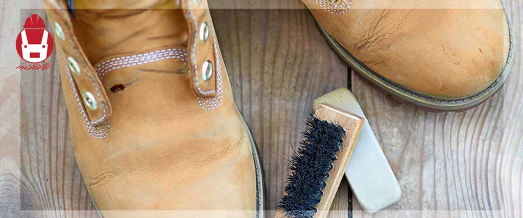 تمیز کردن کفش ایمنی به طور مرتب طول عمر آن را افزایش میدهد.